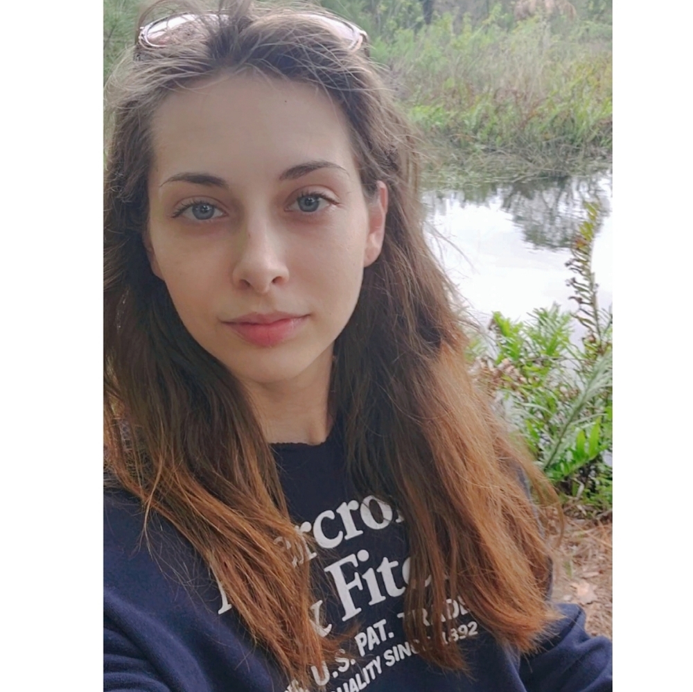 Hi, I'm Carissa. I ❤️ ♻️ 👚👖's. Trying to help the 🌍 one🧵 at a ⏰️
